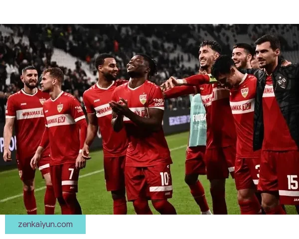 德甲榜首之争激烈，各队争夺冠军形势愈发紧张，表现值得关注