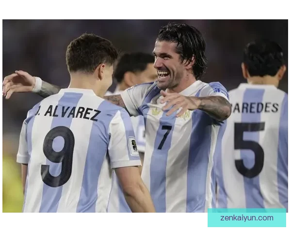 德保罗在阿根廷国家队中场继续保持稳定表现，备受期待。